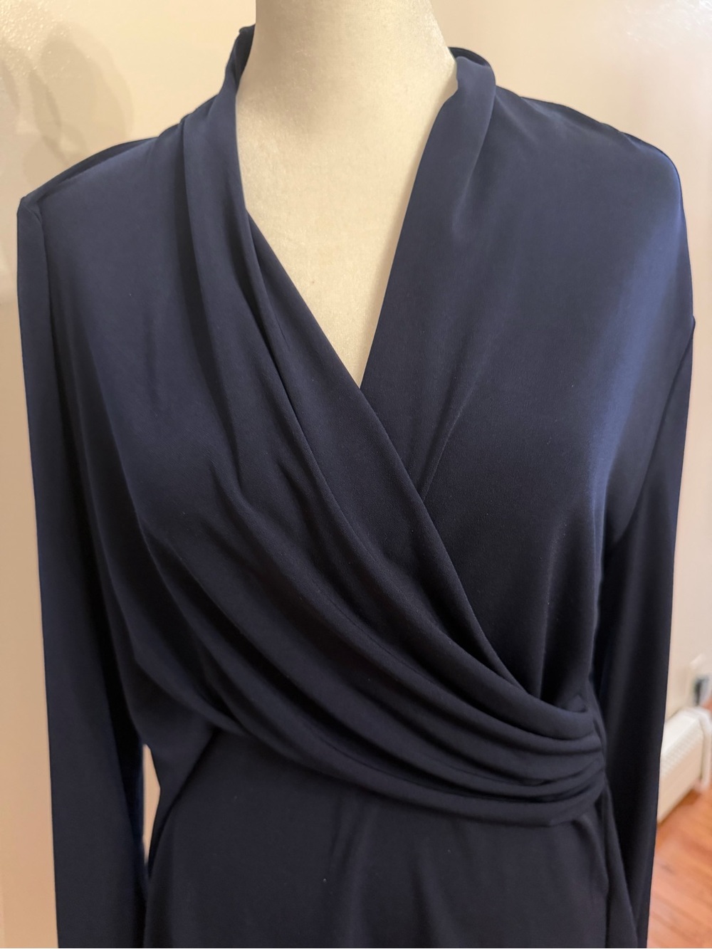 DKNY Womenβs Navy Blue Matte Jersey Faux Wrap Top Long Sleeve Size L - Picture 8 of 12